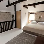Tragurium Apartment *