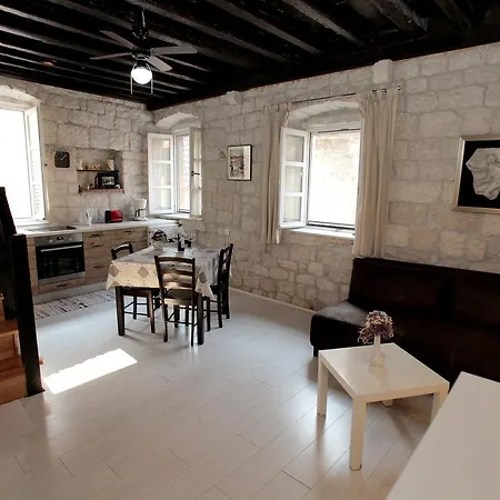 Lägenhet Tragurium Trogir