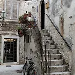 Apartment Tragurium