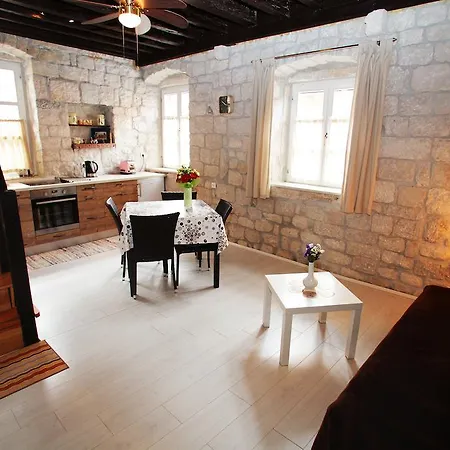 Apartment Tragurium