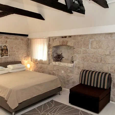 Apartment Tragurium Trogir